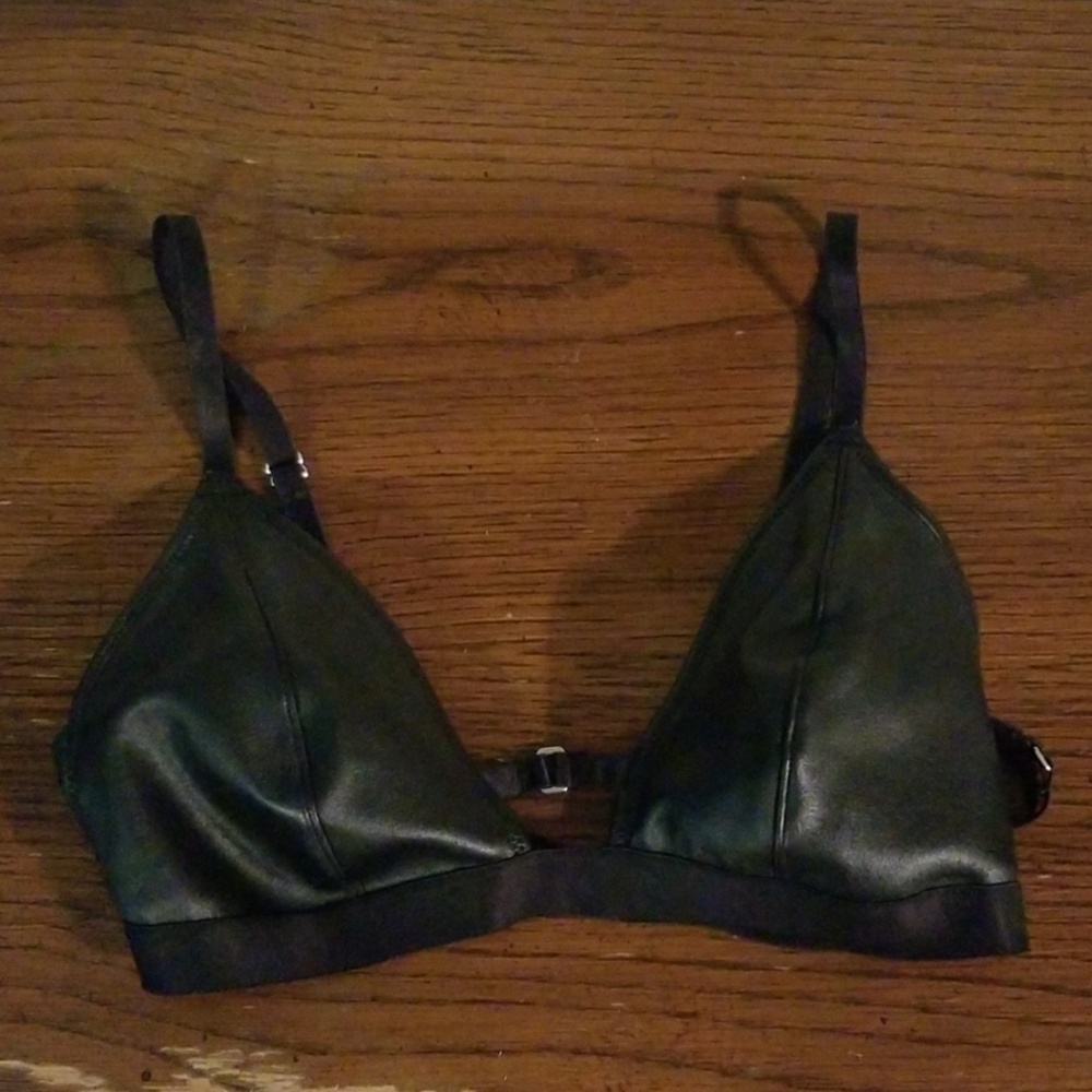 🚫sold🚫Black Faux Leather Bra